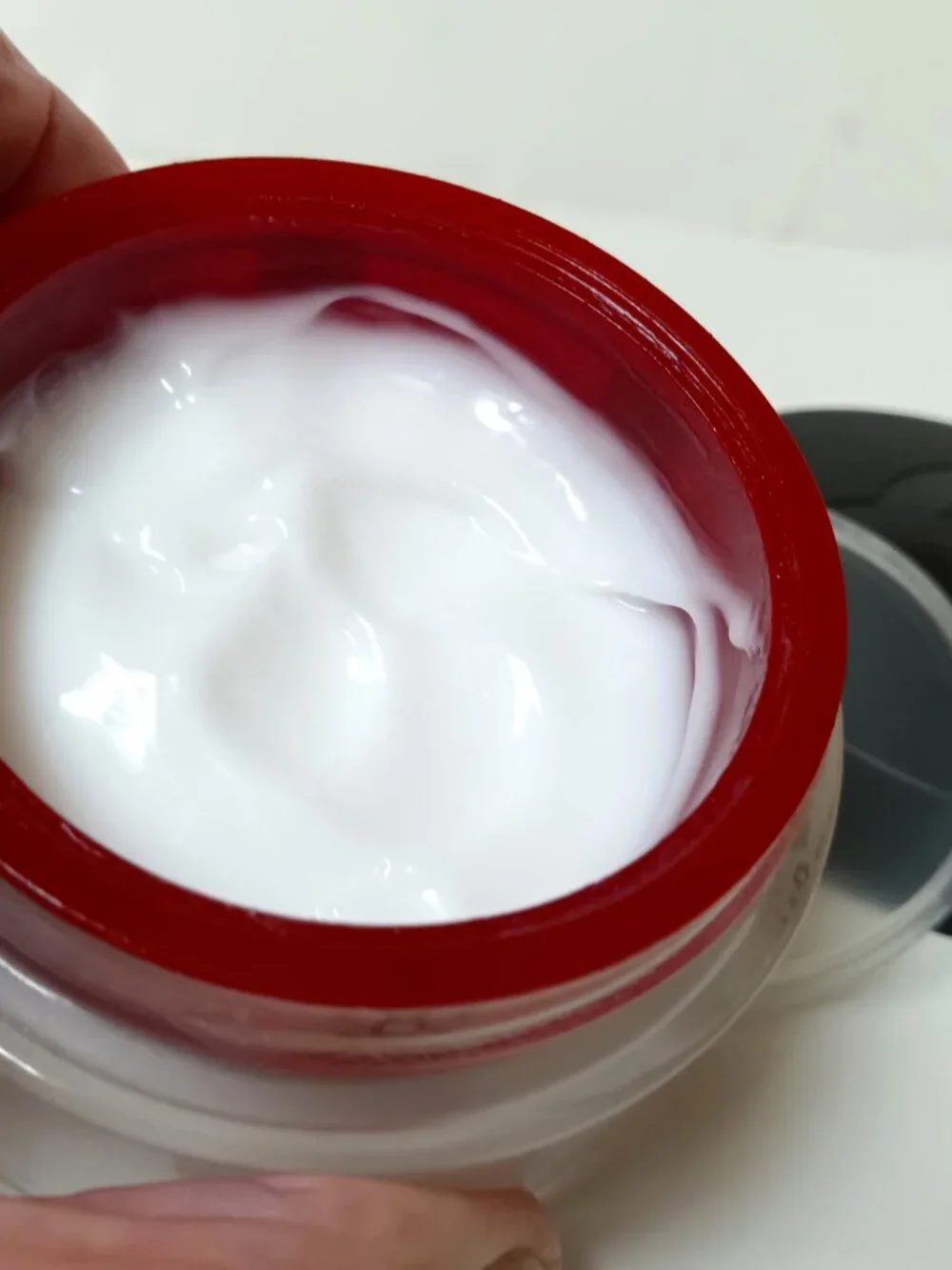No 1 de Chanel. Red Camellia Revitalizing Cream - 50 ml jar